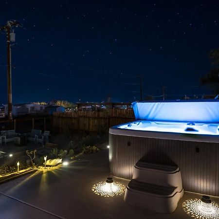 Desert Twilight 29 - Hot Tub & Ev Charger Twentynine Palms Bagian luar foto