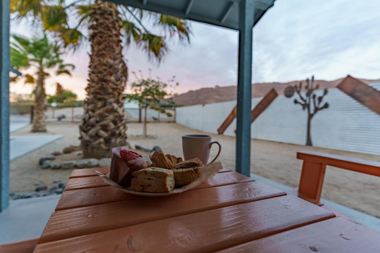 Desert Twilight 29 - Hot Tub & Ev Charger Twentynine Palms Bagian luar foto