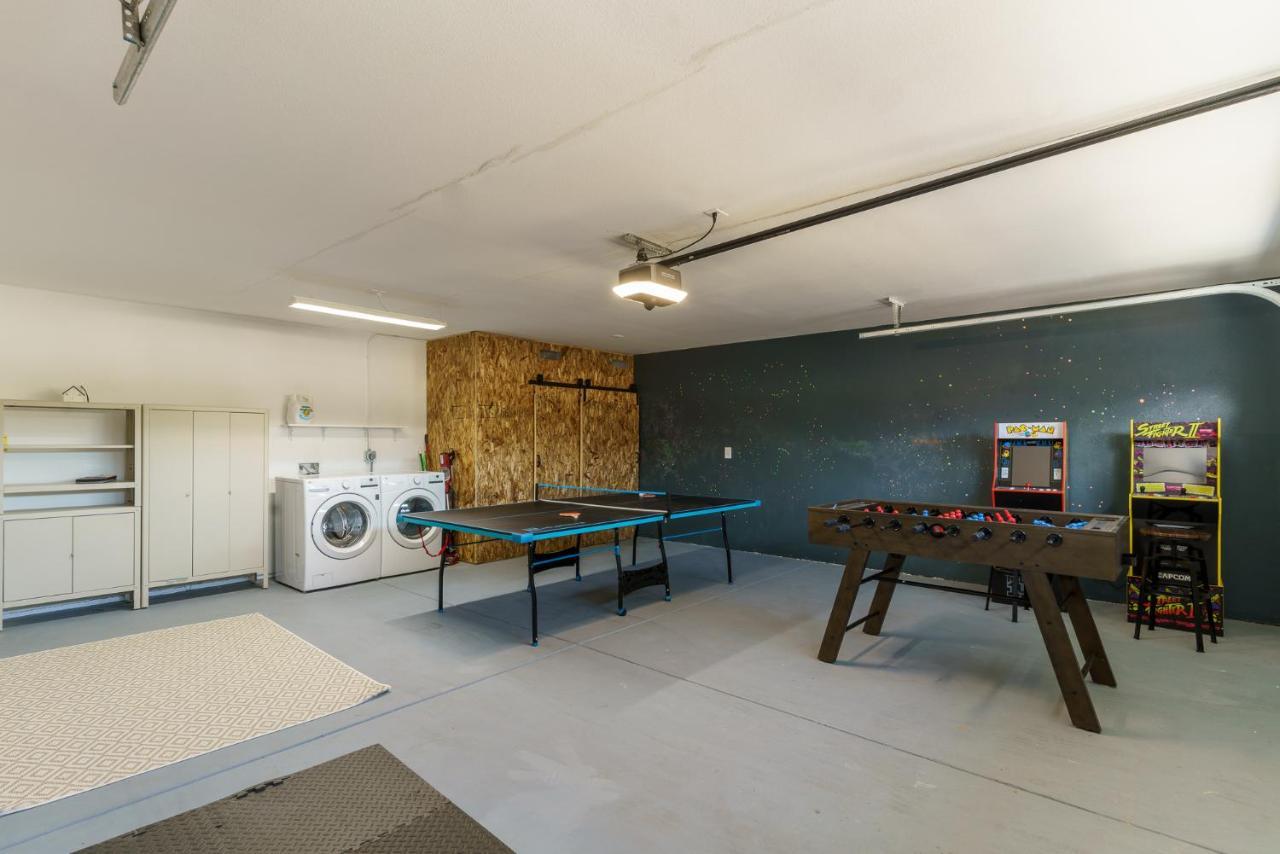 Desert Twilight 29 - Hot Tub & Ev Charger Twentynine Palms Bagian luar foto