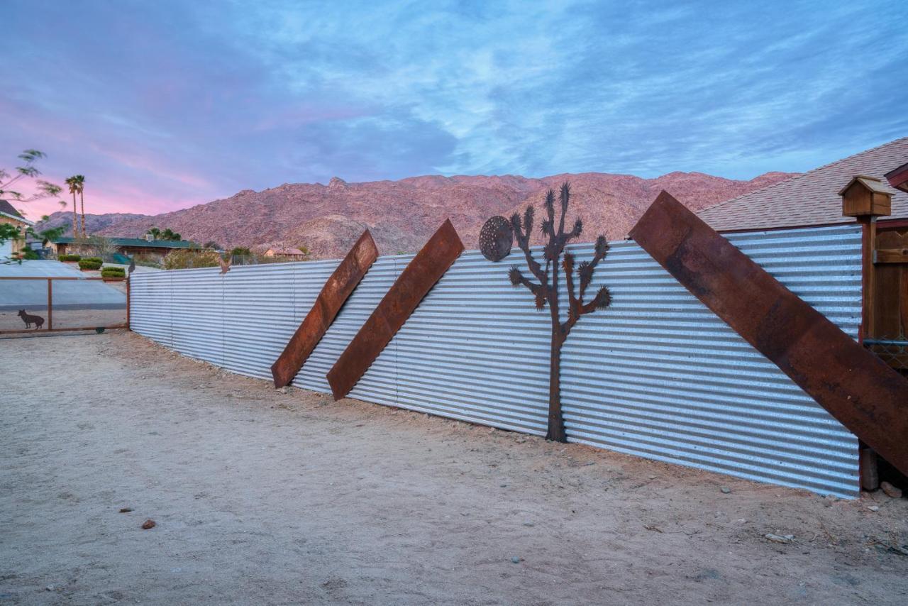 Desert Twilight 29 - Hot Tub & Ev Charger Twentynine Palms Bagian luar foto