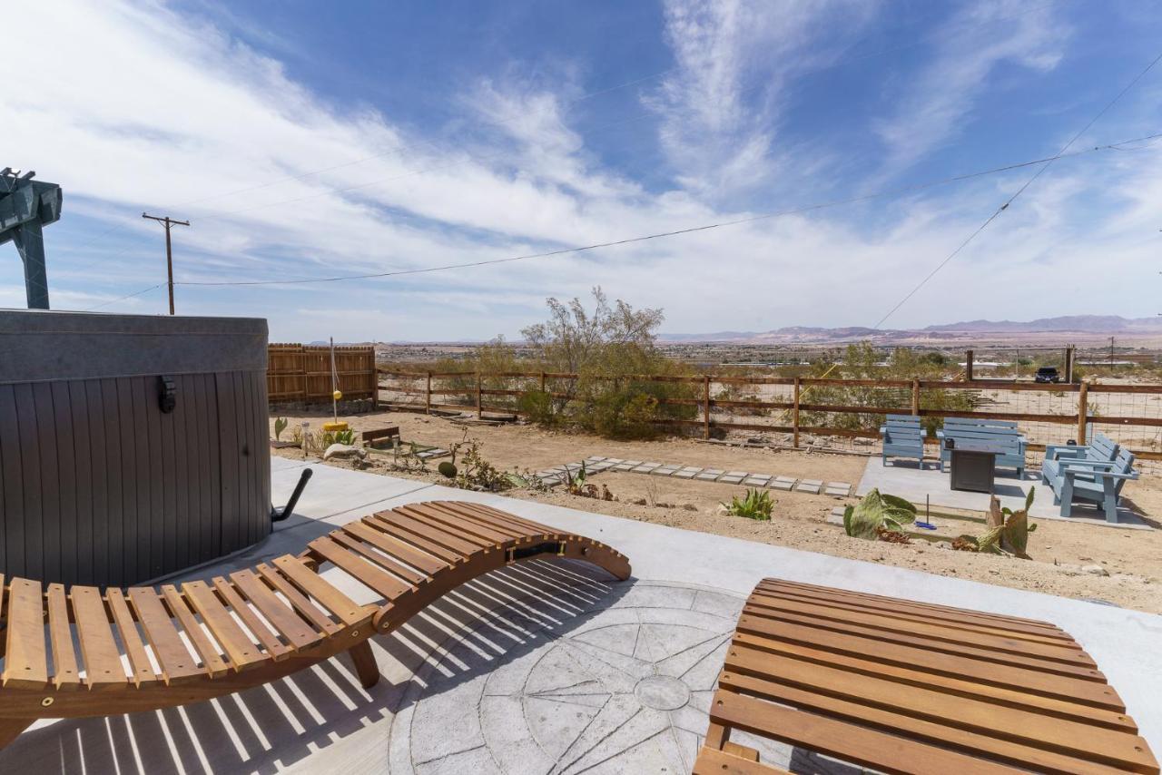 Desert Twilight 29 - Hot Tub & Ev Charger Twentynine Palms Bagian luar foto
