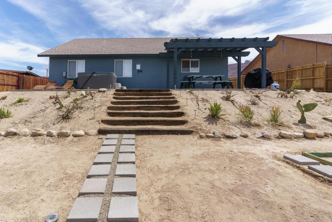 Desert Twilight 29 - Hot Tub & Ev Charger Twentynine Palms Bagian luar foto